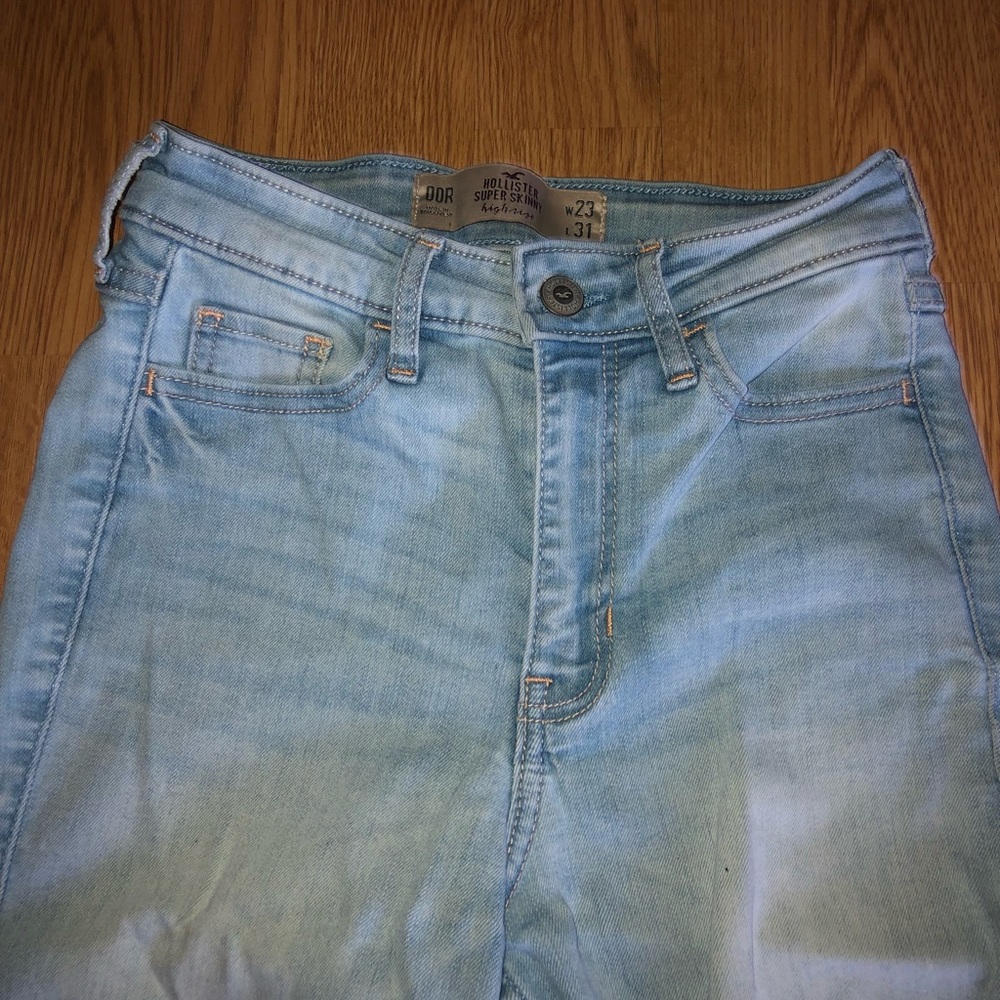 high waisted light wash skinny jeans !